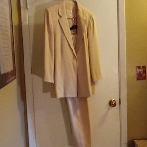 2 pc size 6 camel pantsuit petite, 27" waist